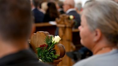 Das Bistum Fulda hatte zum bereits fünften „Tag der Ehejubiläen“ eingeladen. Im Mittelpunkt stand ein feierlicher Gottesdienst. Zudem gab es ein vielfältiges Rahmenprogramm.  Foto: Bistum Fulda / Marzena Seidel